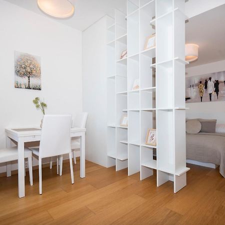 ブラチスラヴァLuxury 1Bdrm On The 28Th Floorアパートメント エクステリア 写真