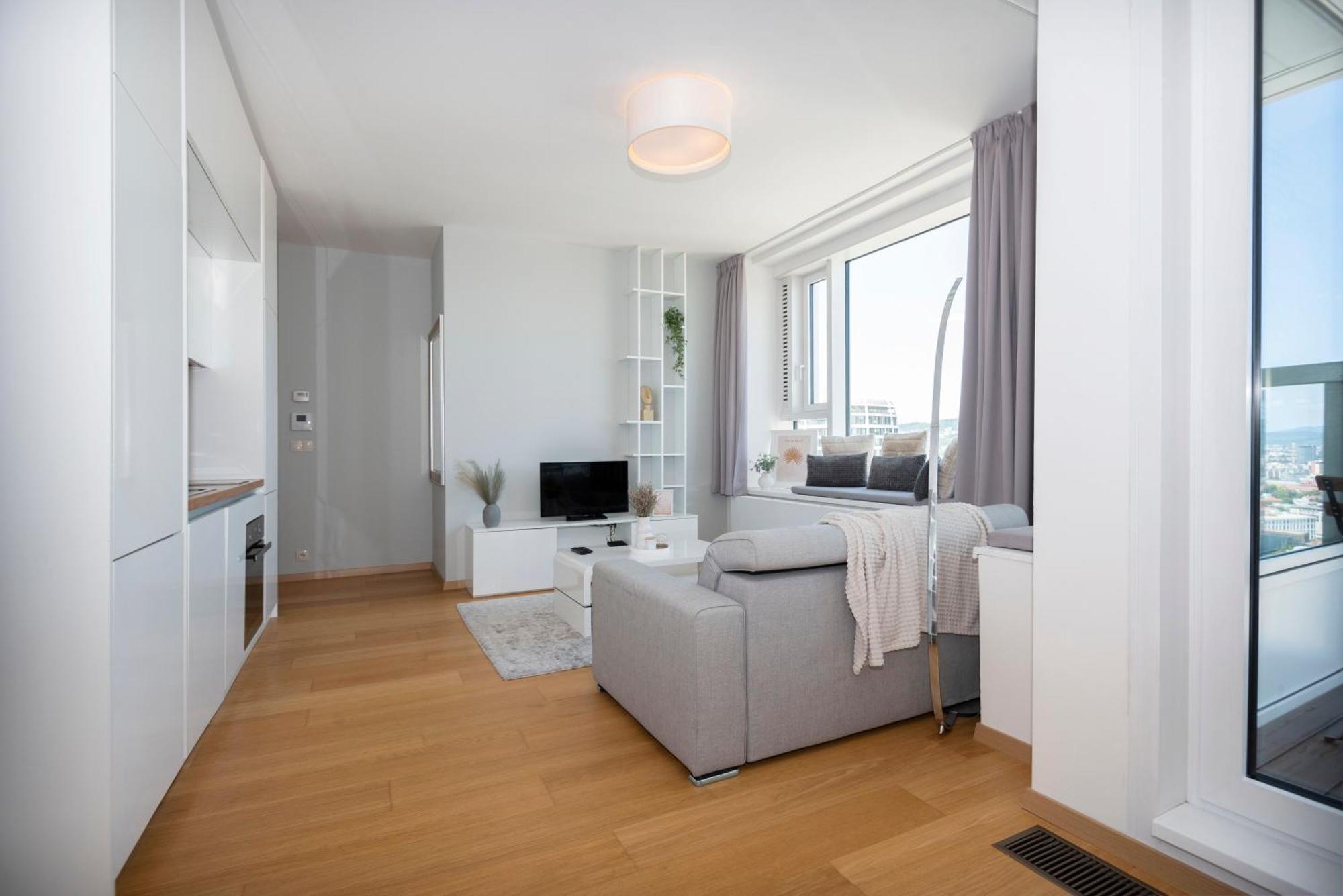 ブラチスラヴァLuxury 1Bdrm On The 28Th Floorアパートメント エクステリア 写真