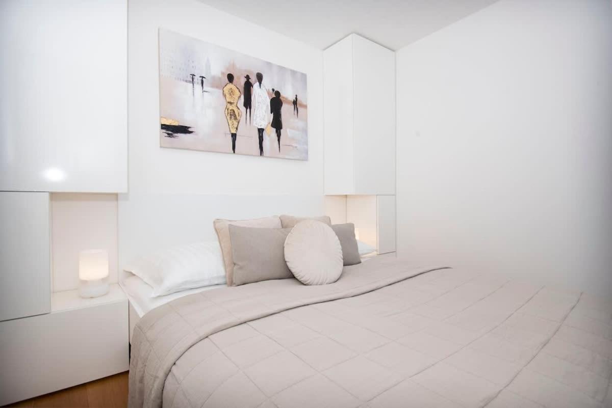 ブラチスラヴァLuxury 1Bdrm On The 28Th Floorアパートメント エクステリア 写真