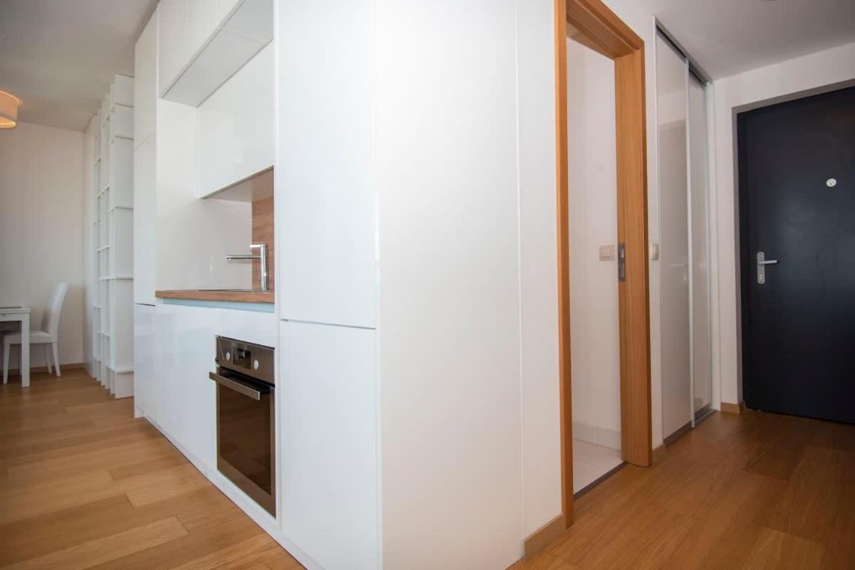 ブラチスラヴァLuxury 1Bdrm On The 28Th Floorアパートメント エクステリア 写真